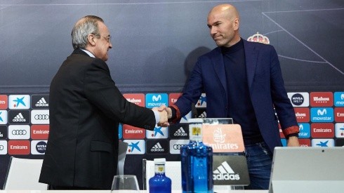 Florentino Pérez y Zinedine Zidane durante la última despedida del francés a su cargo como DT de Real Madrid.