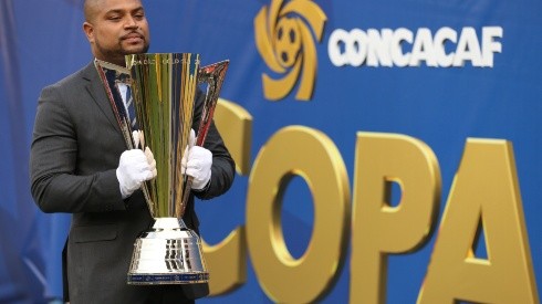 A detailed view of the CONCACAF Gold Cup Trophy. (Getty)