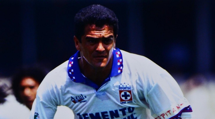Carlos Hermosillo en Cruz Azul