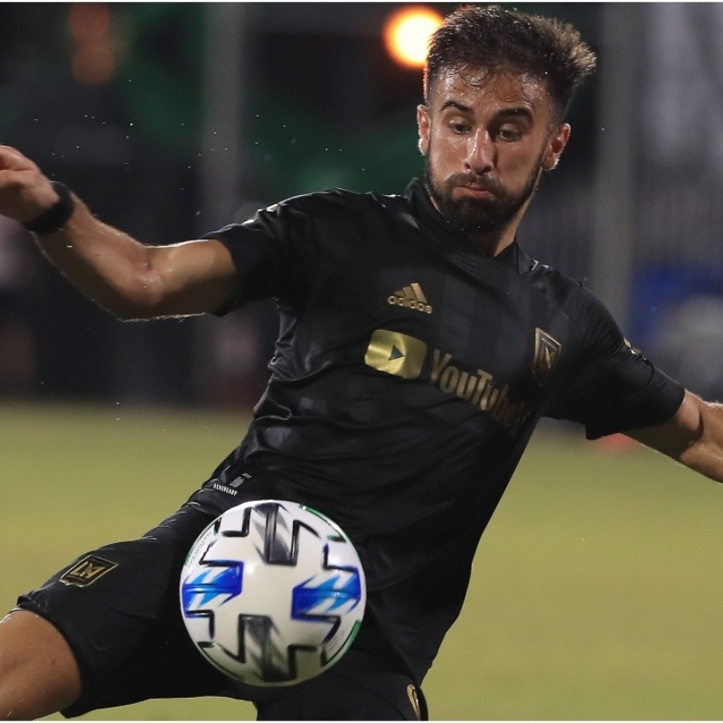 LAFC abandona el fondo de la clasificación gracias a un doblete de Diego Rossi