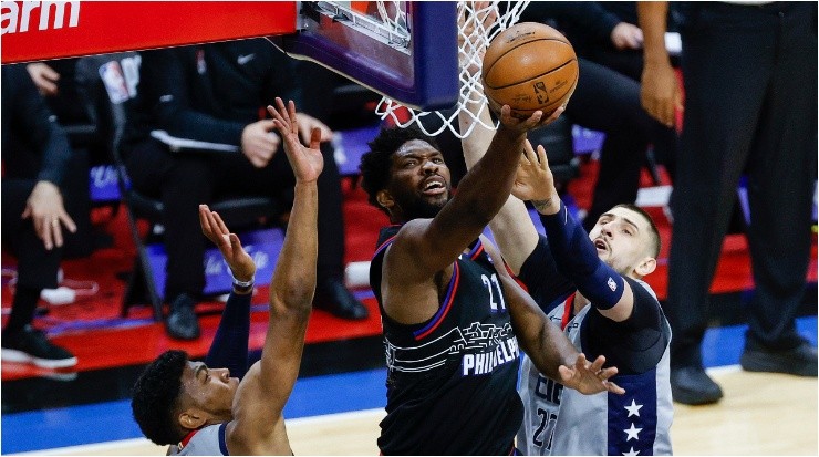 Joel Embiid ante Wizards (Foto: Getty)