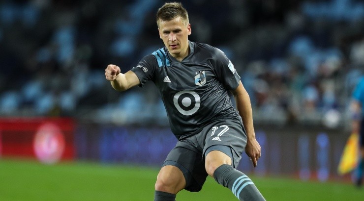 Robin Lod of Minnesota United dribbles the ball. (Getty)