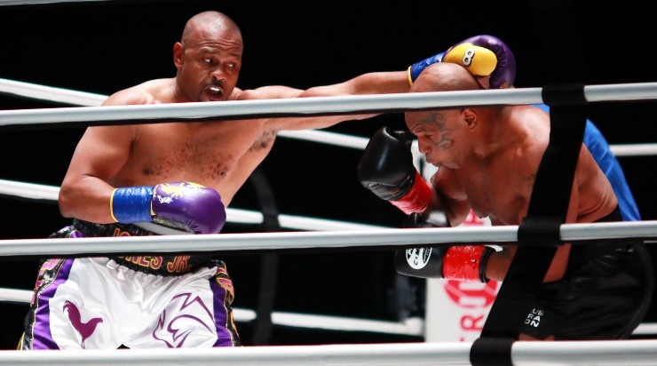 Mike Tyson, em combate contra Roy Jones Jr. (Foto: Getty Images)