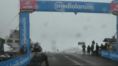 Video: lo que no se vio por televisión de la etapa 16 del Giro que ganó Egan