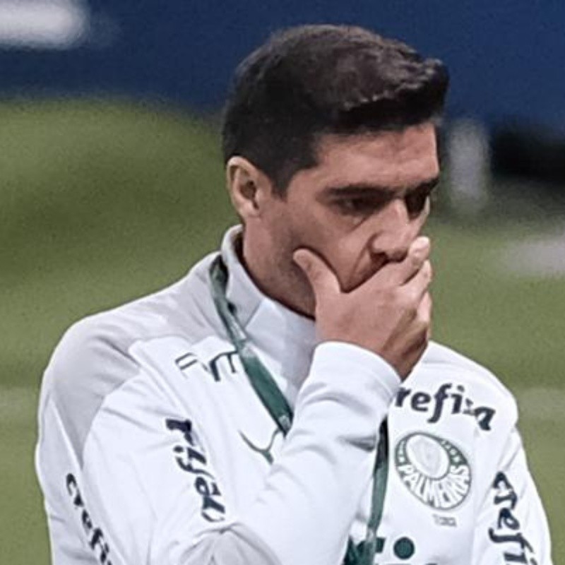 Abel é criticado por conselheiros e pressão nos bastidores aumenta no Palmeiras