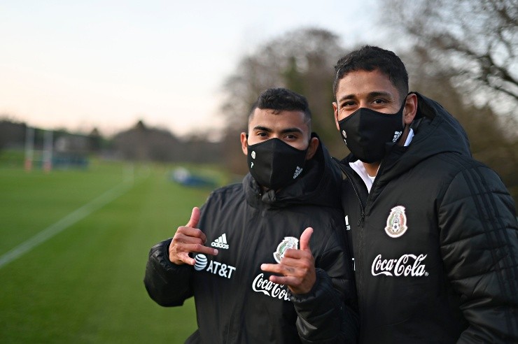 Orbelín Pineda y Luis Romo