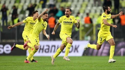 Jogadores do Villarreal comemoram o título da Liga Europa (Foto: Getty Images)