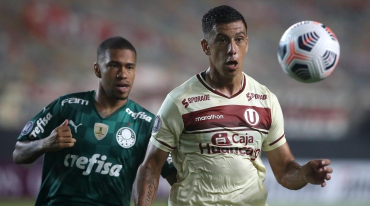 Palmeiras goleia Universitario e fica com segunda melhor campanha