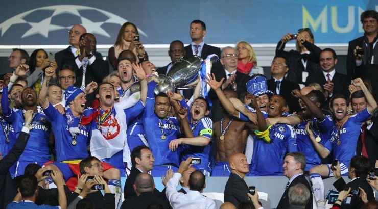 Chelsea players lift the 2011-12 UEFA Champions League Trophy. (Getty)