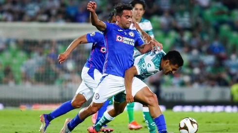 Cruz Azul y Santos se enfrentan este domingo.