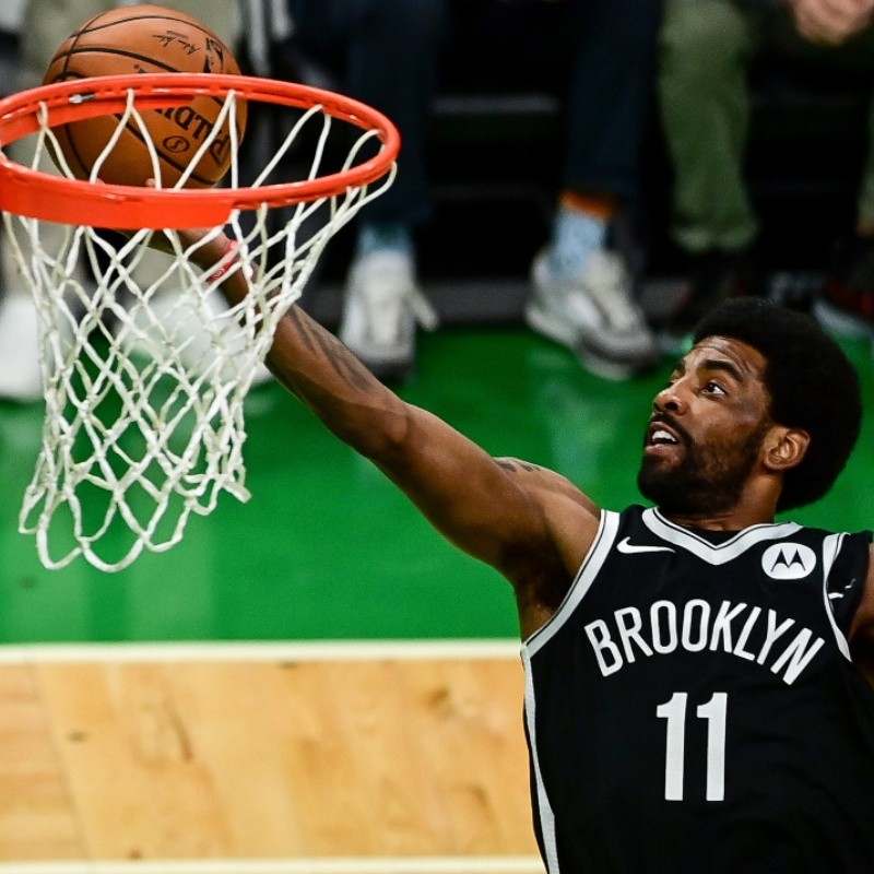 Lo que no se vio en Nets vs. Celtics: fan de Boston le lanzó una botella a Irving