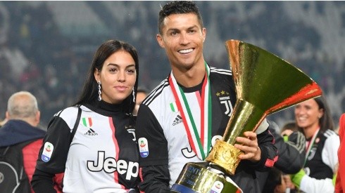 Georgina Rodríguez y Cristiano Ronaldo durante una celebración con Juventus.