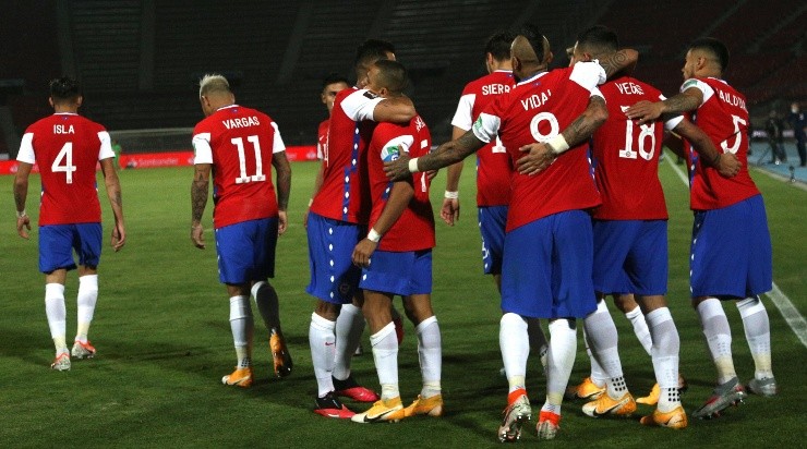 Jogadores do Chile comemoram gol pelas Eliminatórias (Foto: Getty Images)