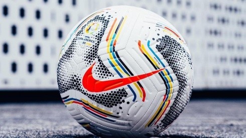 Nike y la nueva pelota para la Copa América 2021.