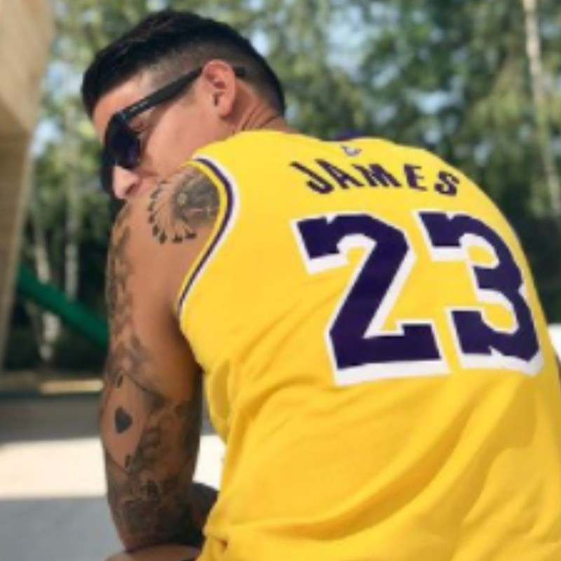 La foto de James con estrella de la NBA que suena para los Lakers