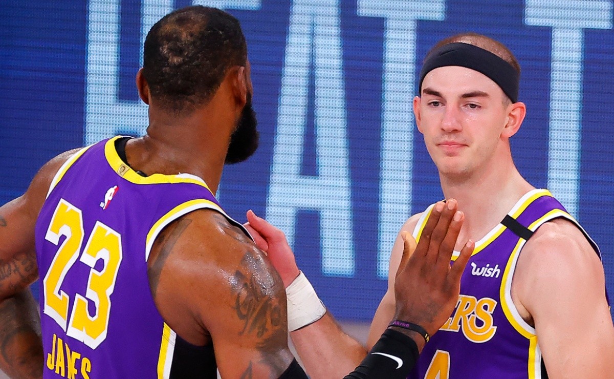 3 jugadores que pueden firmar los Lakers en la agencia libre para