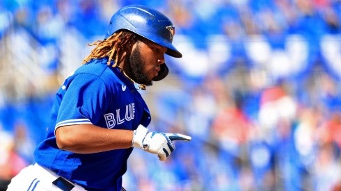 Vladimir Guerrero Jr. retomó en solitario el liderato en cuadrangulares (Getty Images)