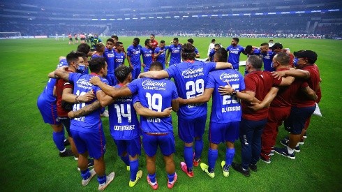 Abrazo de Cruz Azul antes de la última final con Santos Laguna. (Imago 7)