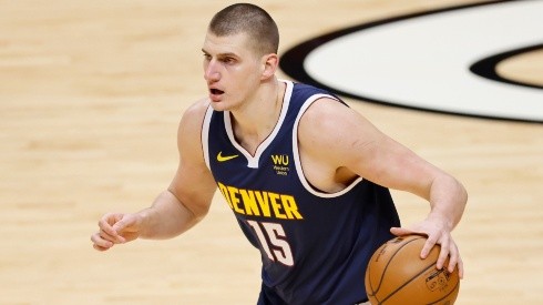 Nikola Jokic dejó un promedio de 26.4 puntos por partido (Getty Images)