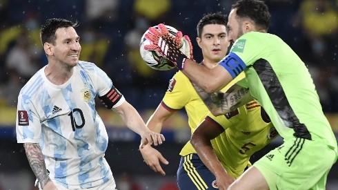 Al último minuto, Colombia salvó el juego y le empató 2-2 a Argentina en Barranquilla.