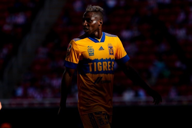 Julián Quiñones en Tigres UANL