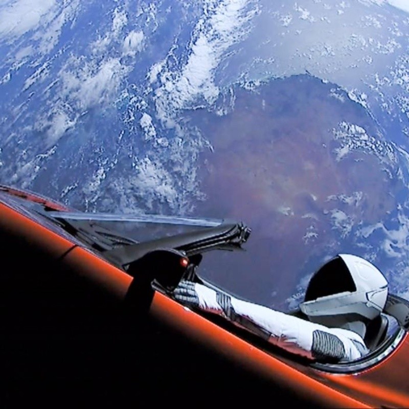 ¡Olvídate de Europa! SpaceX llevará a los turistas al espacio