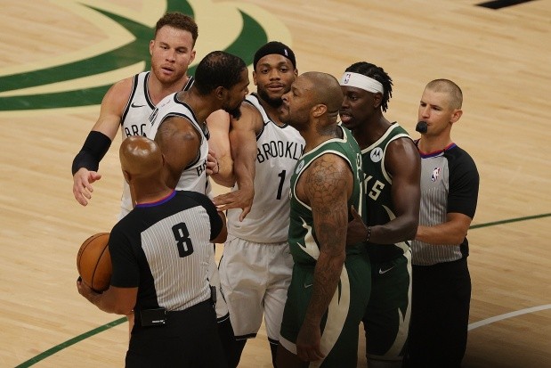 Nets vs Bucks en Juego 3 NBA Playoffs