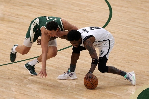 Kyrie Irving vs Bucks