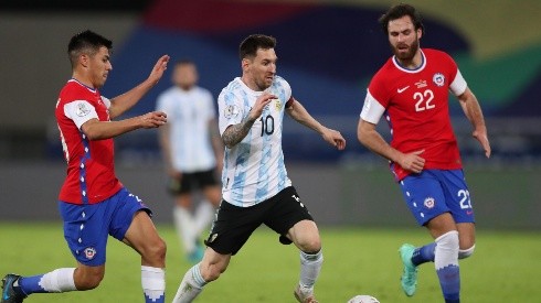 Ben Brereton hizo su debut con La Roja frente a Argentina.
