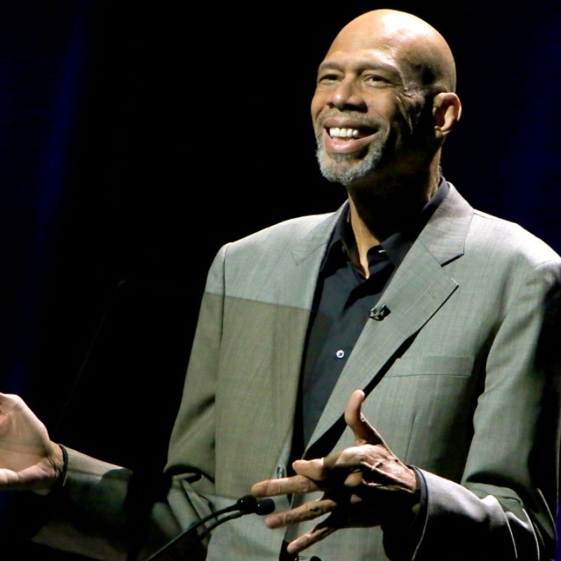 Kareem Abdul-Jabbar lanzó una dura crítica en contra de los Milwaukee Bucks