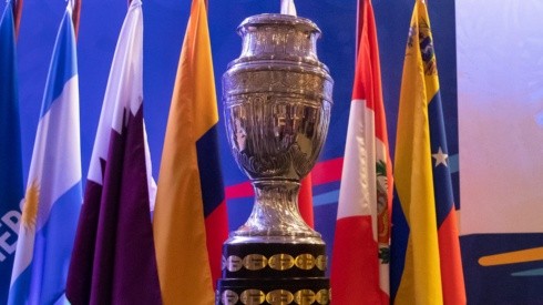 El trofeo de la Copa América espera por un nuevo ganador.