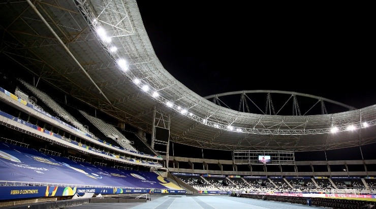 A partida será realizada no Estádio Nilton Santos (Foto: Getty Images)