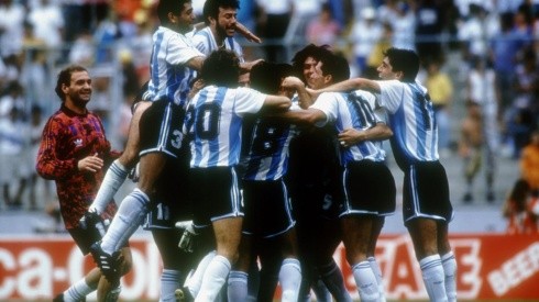 Los jugadores argentinos celebrando durante la Copa América 1993 (Fuente: Getty Images)