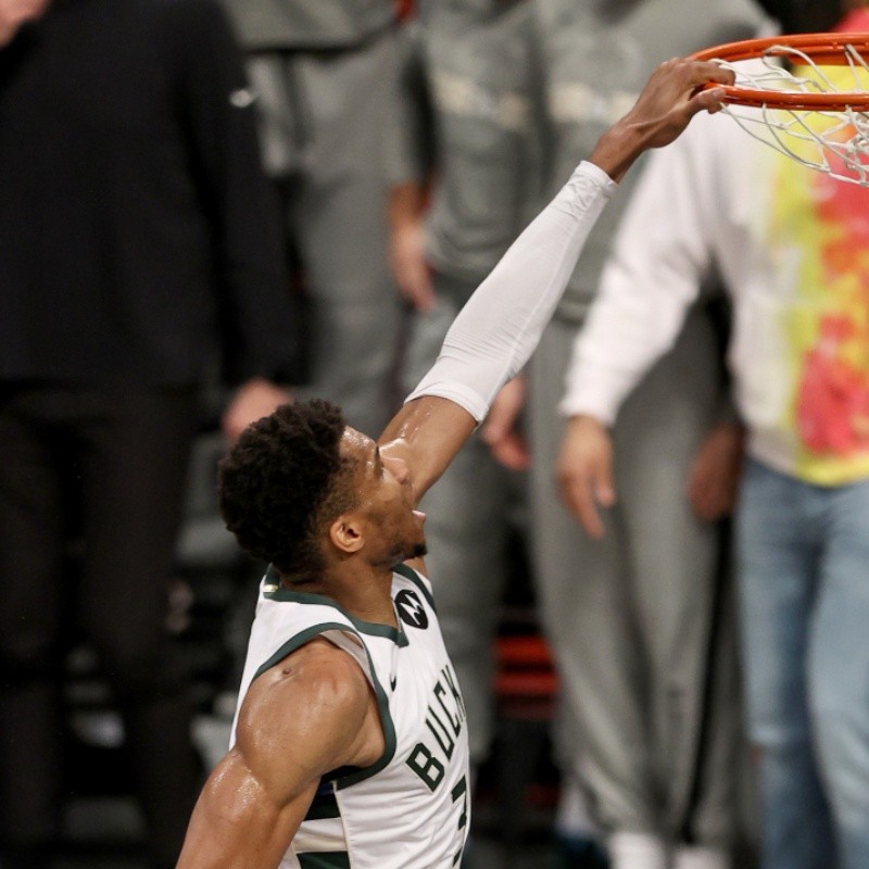 La increíble serie de Giannis Antetokounmpo en Bucks vs. Nets