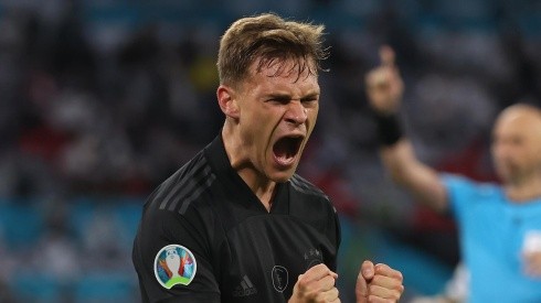 Joshua Kimmich gritando el segundo gol de Alemania ante Hungría (Foto: Getty Images)