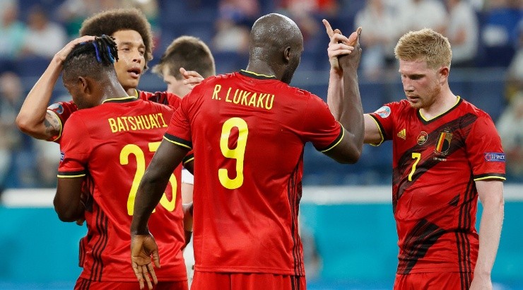 Romelu Lukaku (center) of Belgium celebrates with Kevin De Bruyne (right). (Getty)