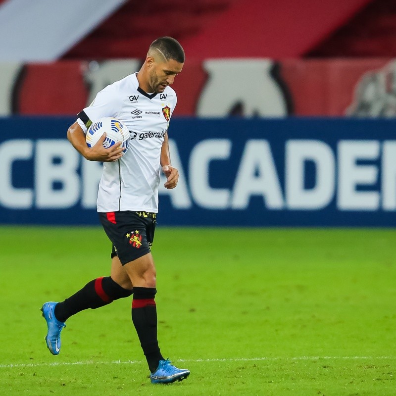 Com Neilton e Thiago Neves relacionados, Umberto Louzer define Sport titular para encarar o Corinthians