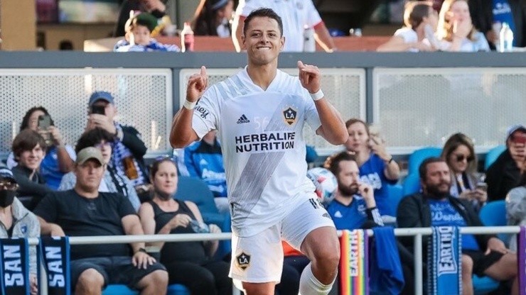 'Chicharito' Hernández marcó un doblete para llevar al LA Galaxy a la victoria