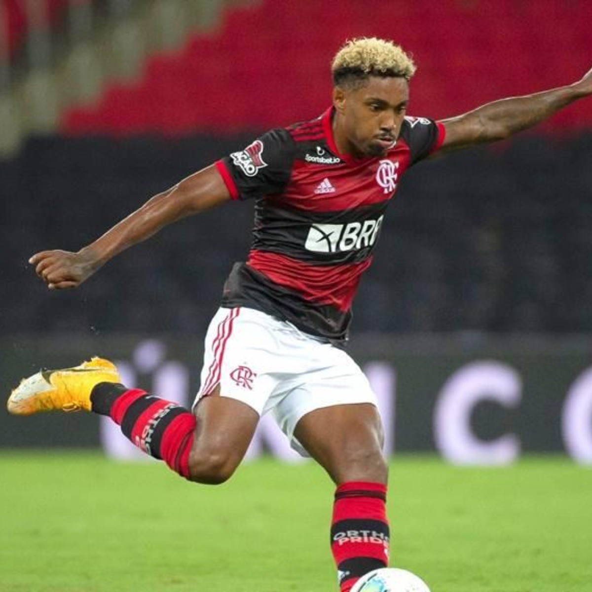Vitinho / Destaque Do Flamengo Em 2021 Vitinho Comemora Classificacao A ...