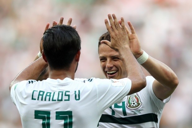Chicharito y Vela en el Tri