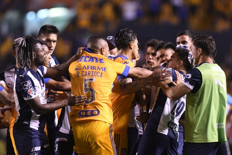 Tigres contra Monterrey.