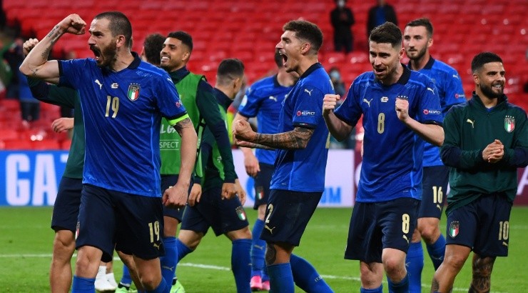 Players of Italy celebrate win over Austria. (Getty)