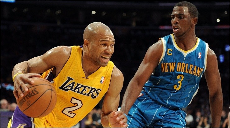 Chris Paul guards Derek Fisher.(Getty)