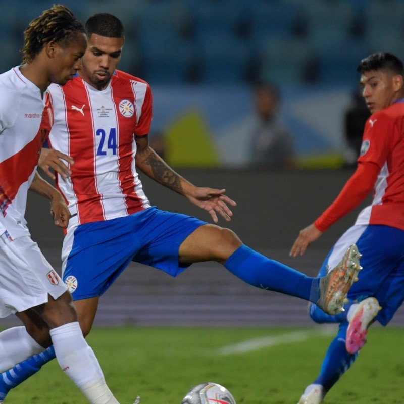 André Carrillo fue quien más gambeteó, chances creó y duelos ganó ante Paraguay