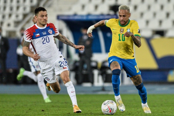 La Selección Chilena vs Brasil por la Copa América 2021 con Charles Aránguiz y Neymar La Selección Chilena vs Brasil por la Copa América 2021 con Charles Aránguiz y Neymar