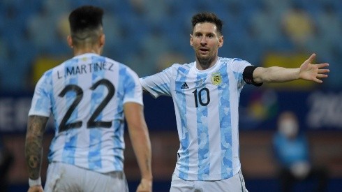 Qué ganas de abrazarlo: Messi metió el 3 a 0 de Argentina con un tiro libre espectacular