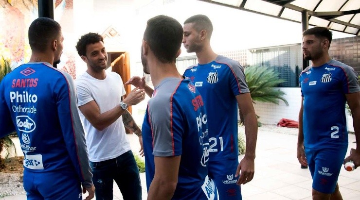 Felipe Anderson visitou o CT Rei Pelé em 2019. (Foto: Ivan Storti/Santos FC)