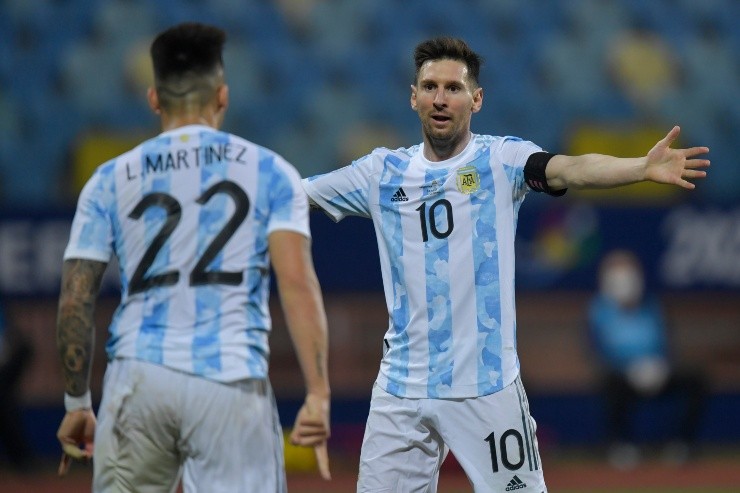 Lautauro Martinez e Messi. (Foto: Getty Images)