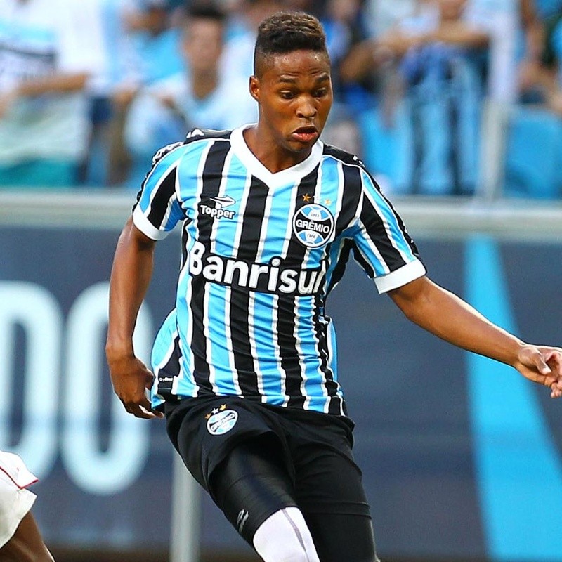 Wendell aguarda contato da direção para voltar ao Grêmio, diz jornalista