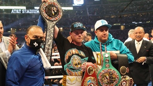El peleador que postula De La Hoya para destronar a Canelo Álvarez
